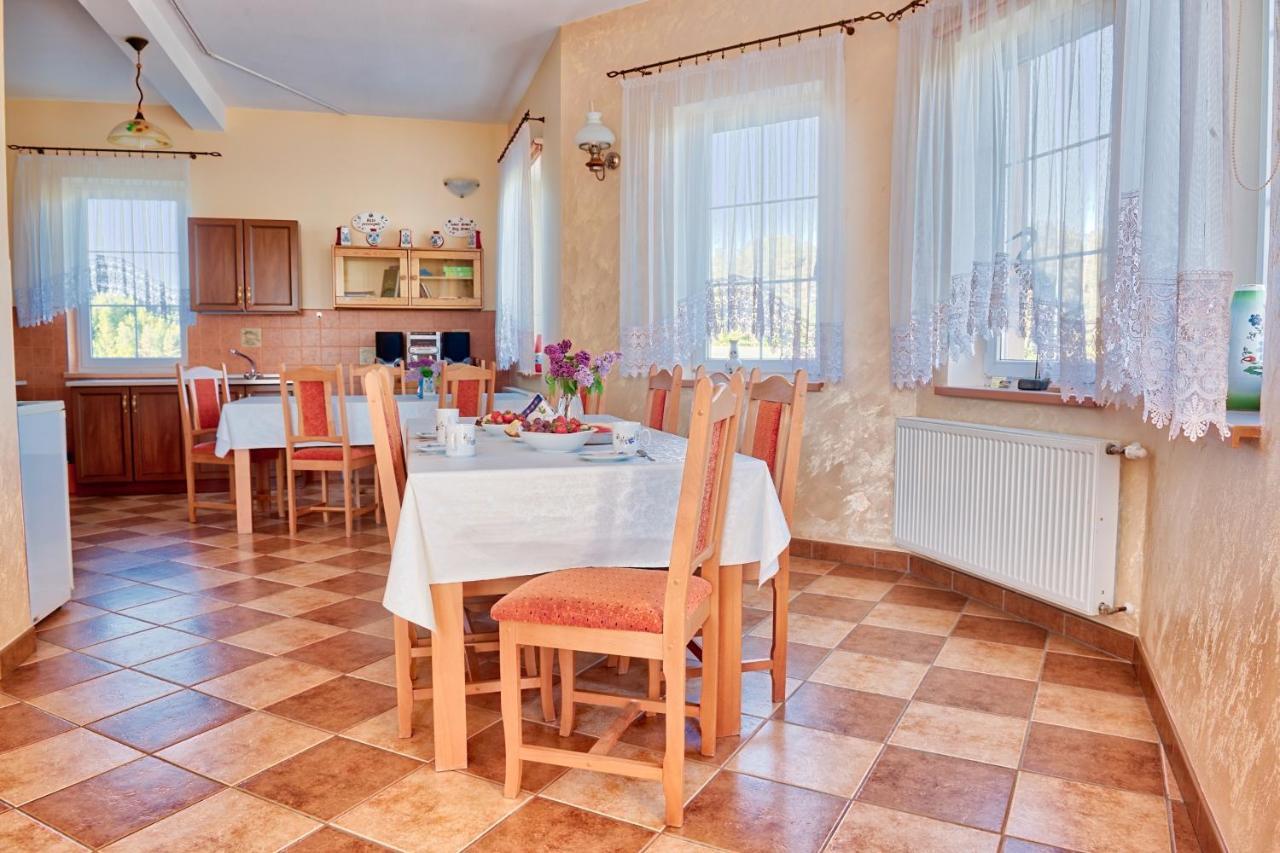 Agroturystyka Pod Ptasią Górą Golubie Exterior foto